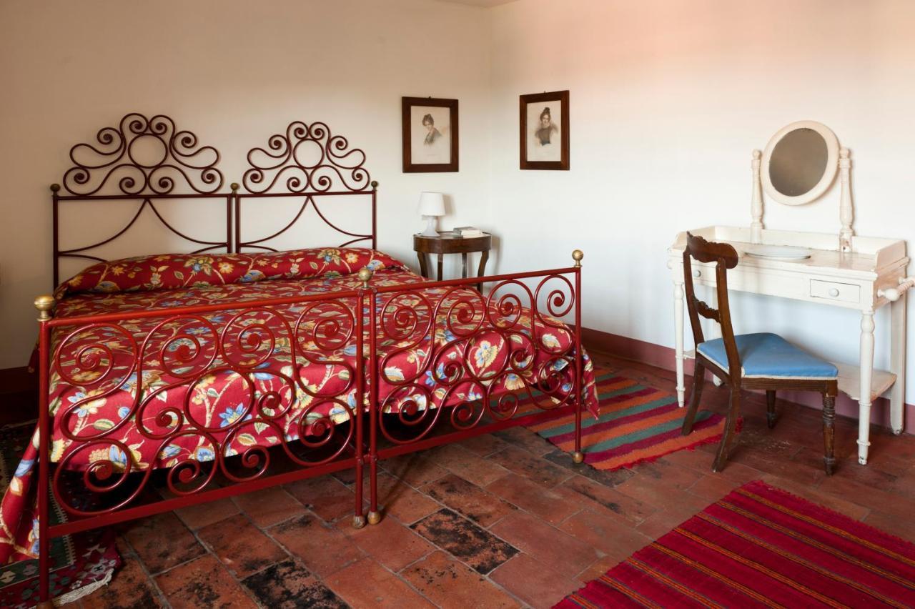 Castello Di Rocca Grimalda Guest House ภายนอก รูปภาพ