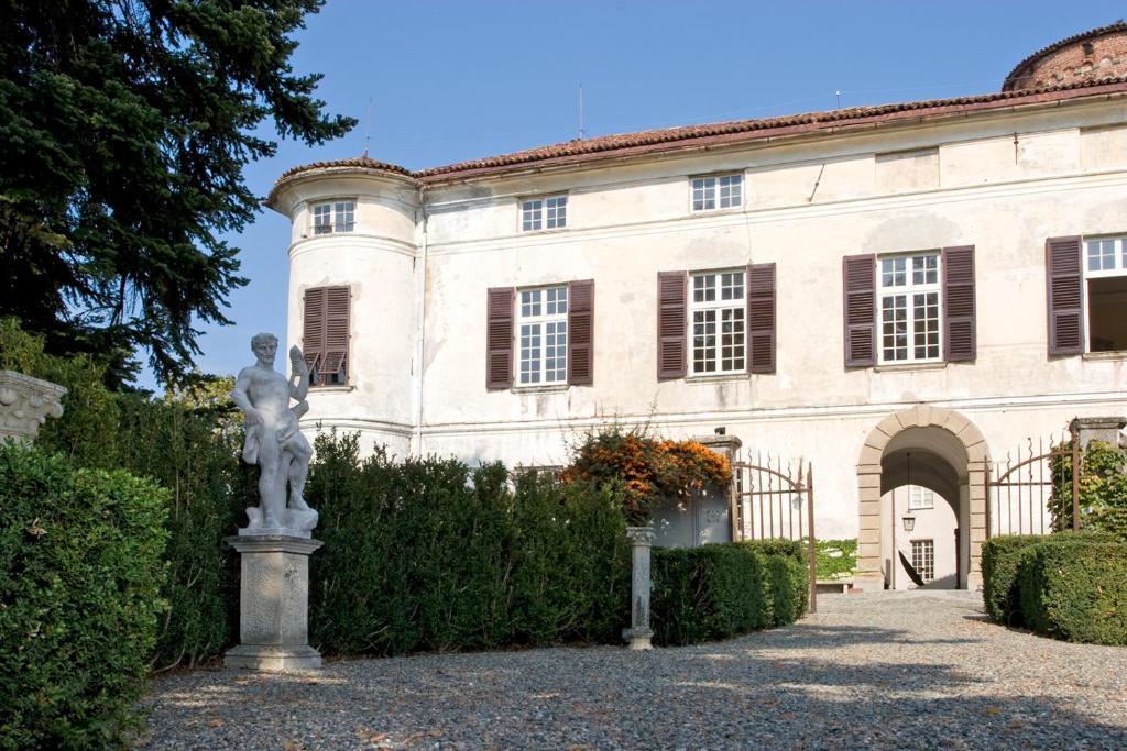 Castello Di Rocca Grimalda Guest House ภายนอก รูปภาพ