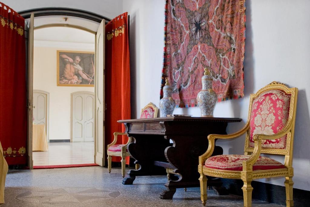 Castello Di Rocca Grimalda Guest House ภายนอก รูปภาพ