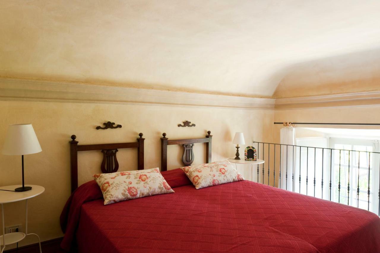 Castello Di Rocca Grimalda Guest House ภายนอก รูปภาพ