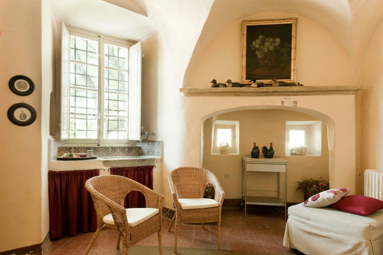 Castello Di Rocca Grimalda Guest House ภายนอก รูปภาพ